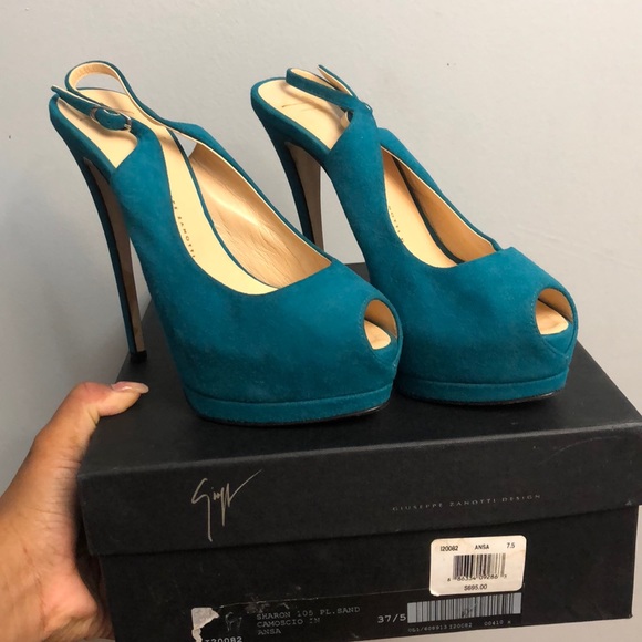 Giuseppe Zanotti Shoes - Giuseppe Zanotti Suede Pumps